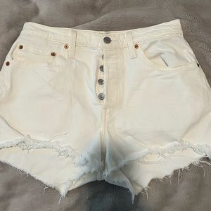 Size 28 White Levi High Rise Shorts LIKE NEW
